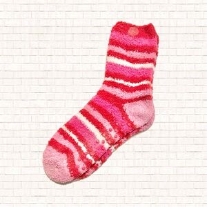 Women’s Cozy Socks Fuzzy Grippy Socks Pink Stripes Valentine’s Day OS NWOT OBO